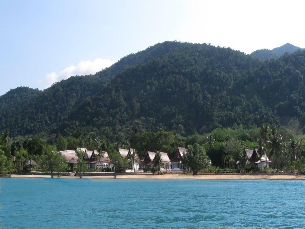 Tulip Villa Oceanview Koh Chang Exterior photo
